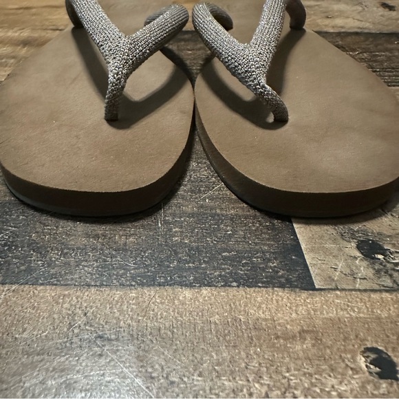 Rothy’s ‘The Flip Flop’ Shimmery Mocha - Picture 3 of 6